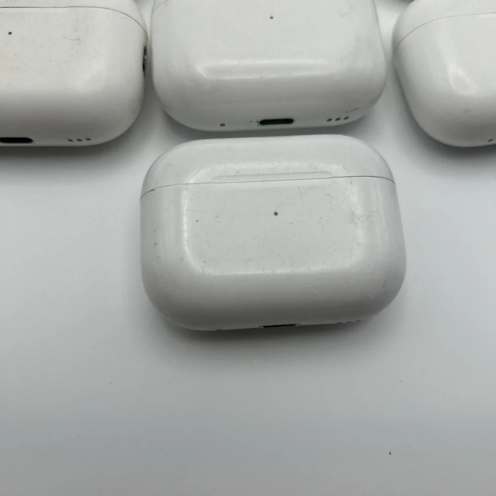 LOT OF 10 - Apple Airpods Pro 2nd Gen Wireless Charging Case - A2969